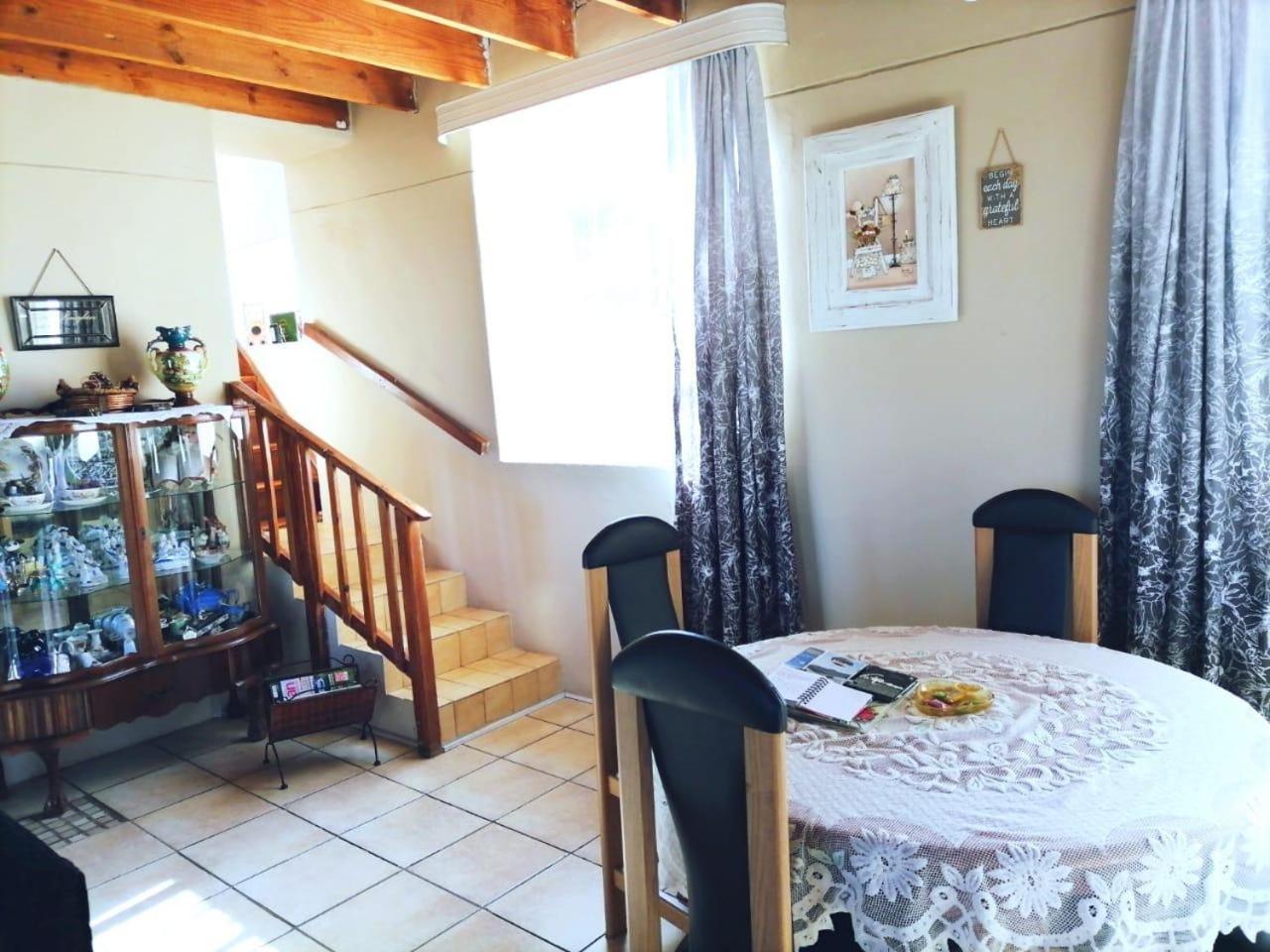 Gentle Presence Cottages 克拉伦斯 外观 照片
